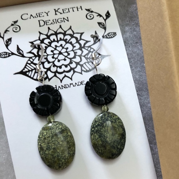 Onyx and Serpentine Earrings - Picture 5 of 8